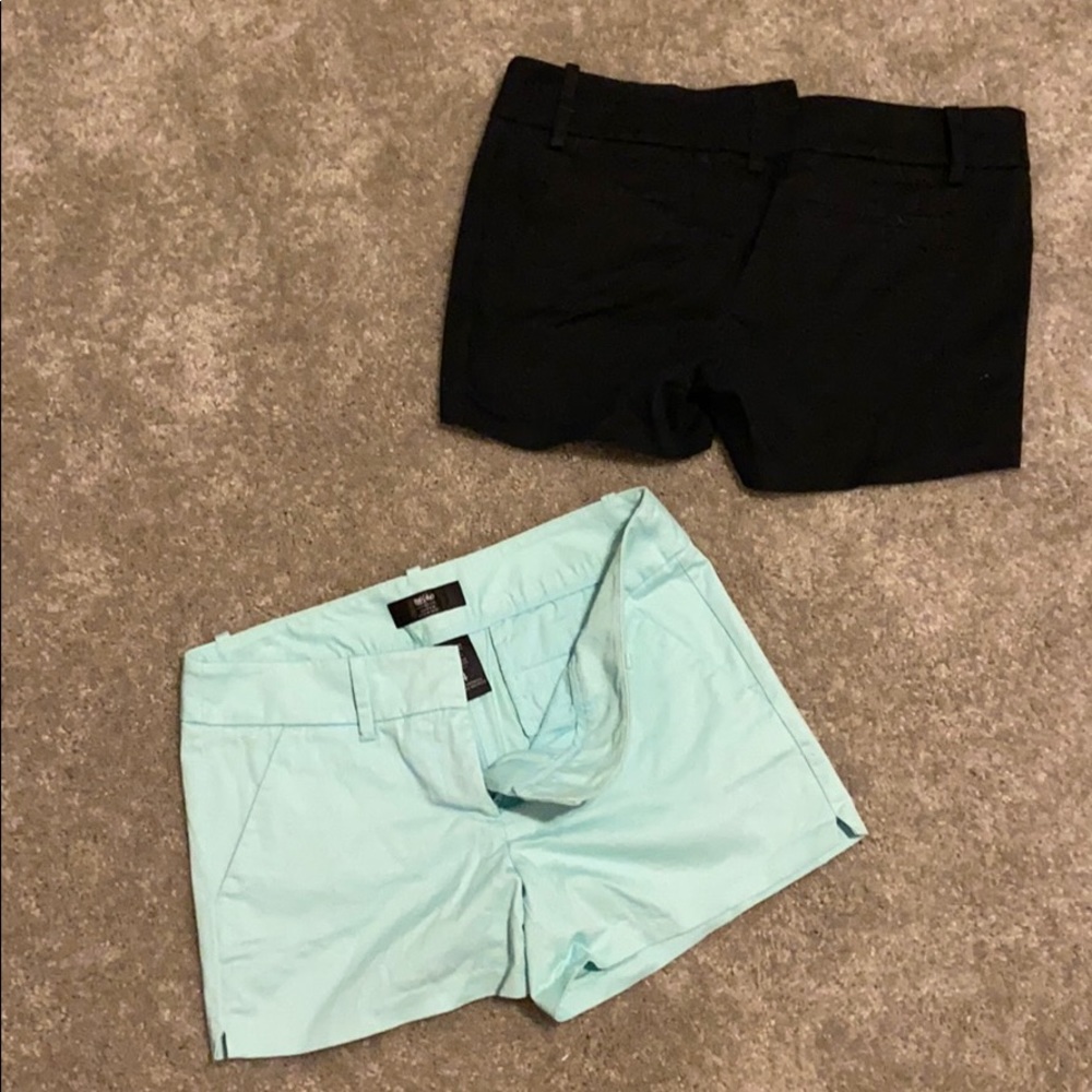 Women Mossimo stretch chino shorts.